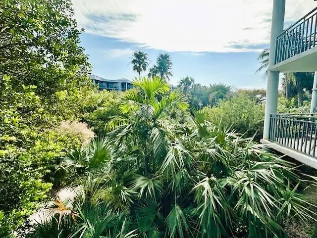 Апартаменты Tropical Paradise *