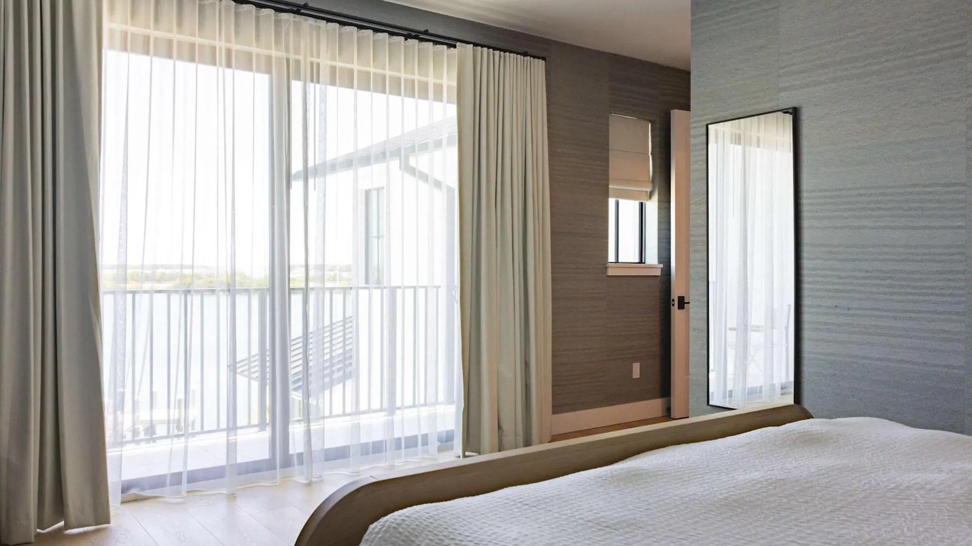 Semesterbostad Waterfront Luxury - Tidelands House