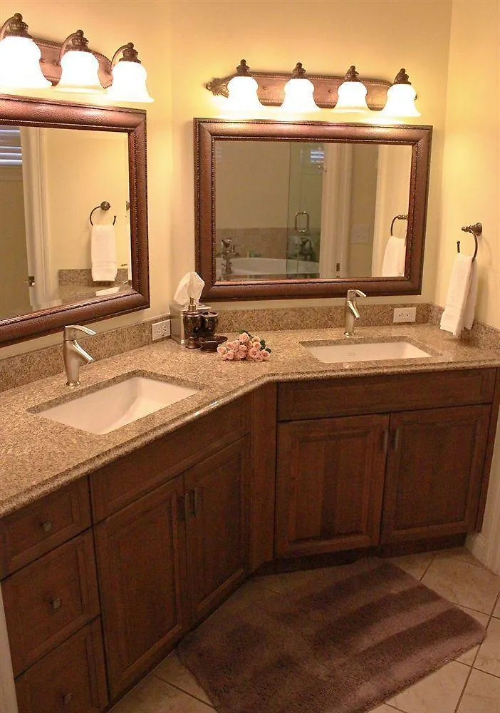 Harbour Oceanfront Apartment
