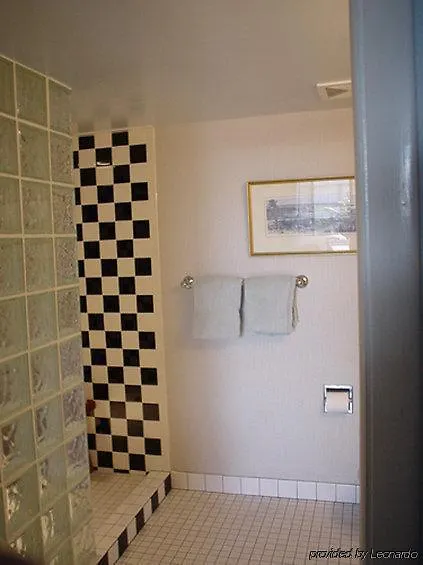 Apartment 1800 Atlantic