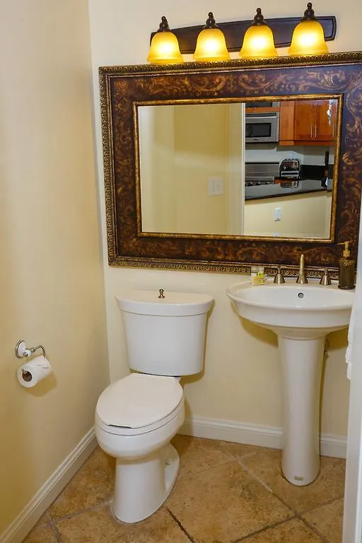 Harbour Oceanfront Apartment Key West