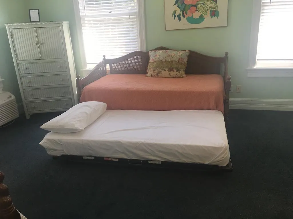Amsterdam's Curry Mansion Bed & Breakfast Key West