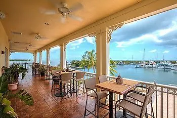 Harbour Oceanfront Apartment