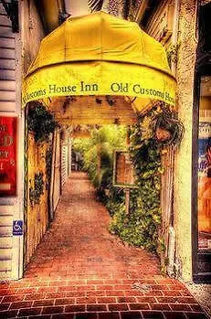Old Customs House ホテル