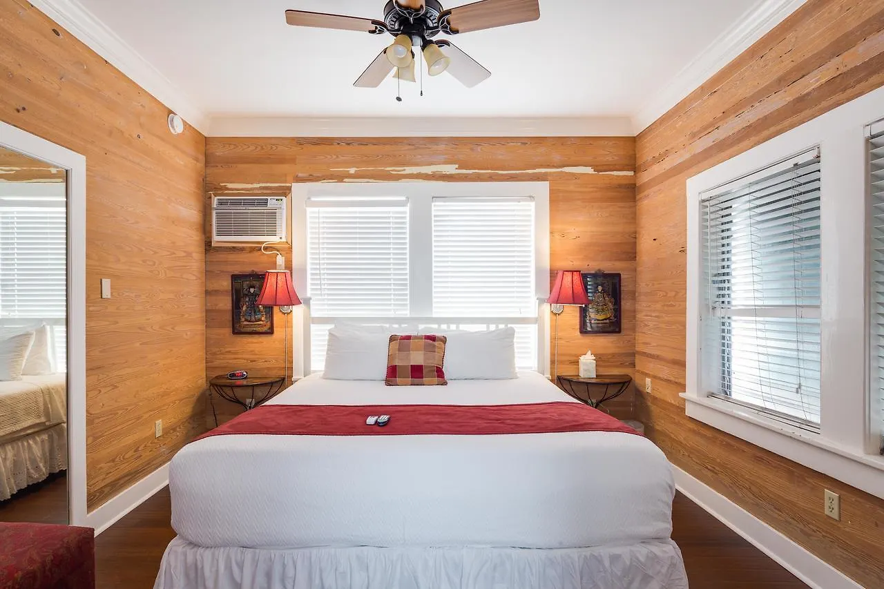 Leeward Isle Holiday home *