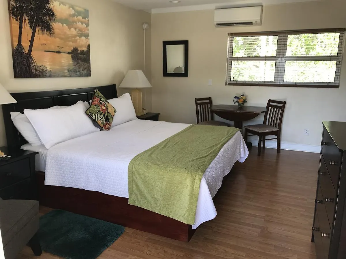 Harborside & Marina Motel