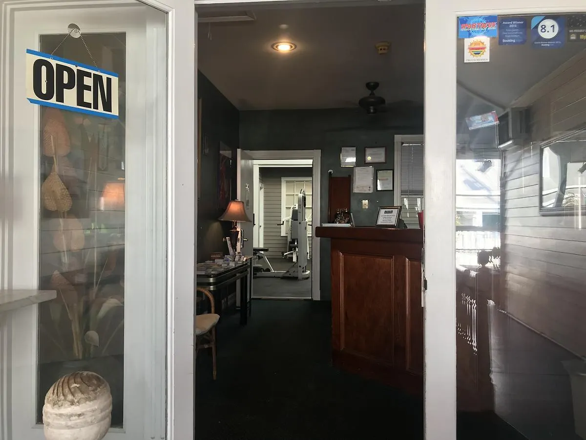 New Orleans House - Gay Male Adult בית הארחה