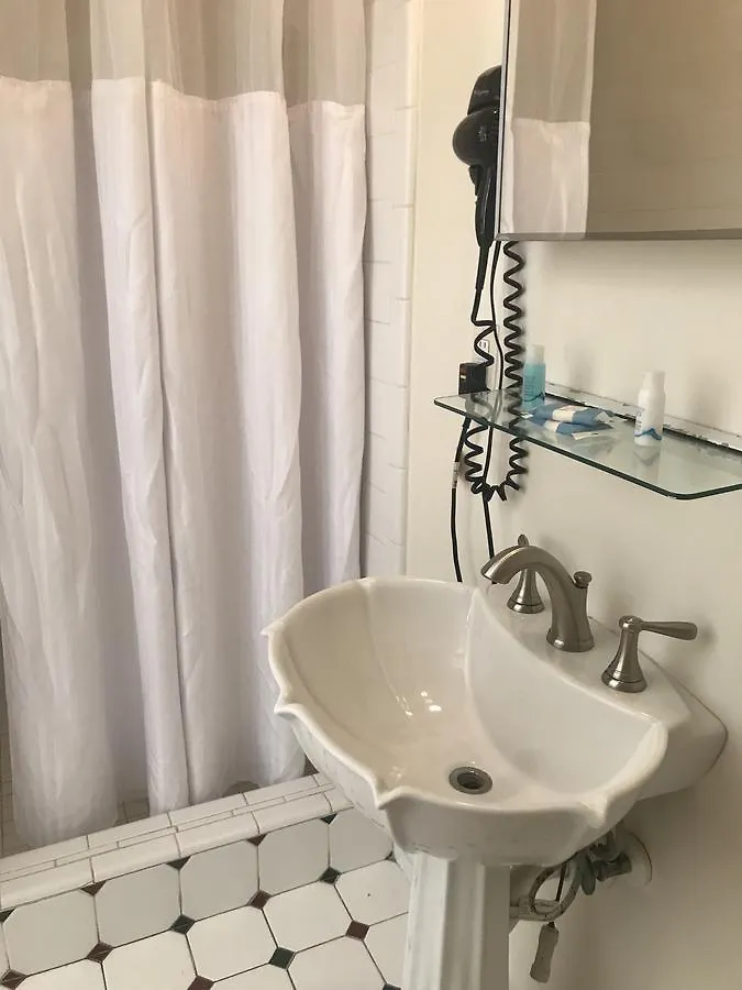 New Orleans House - Gay Male Adult בית הארחה 2*