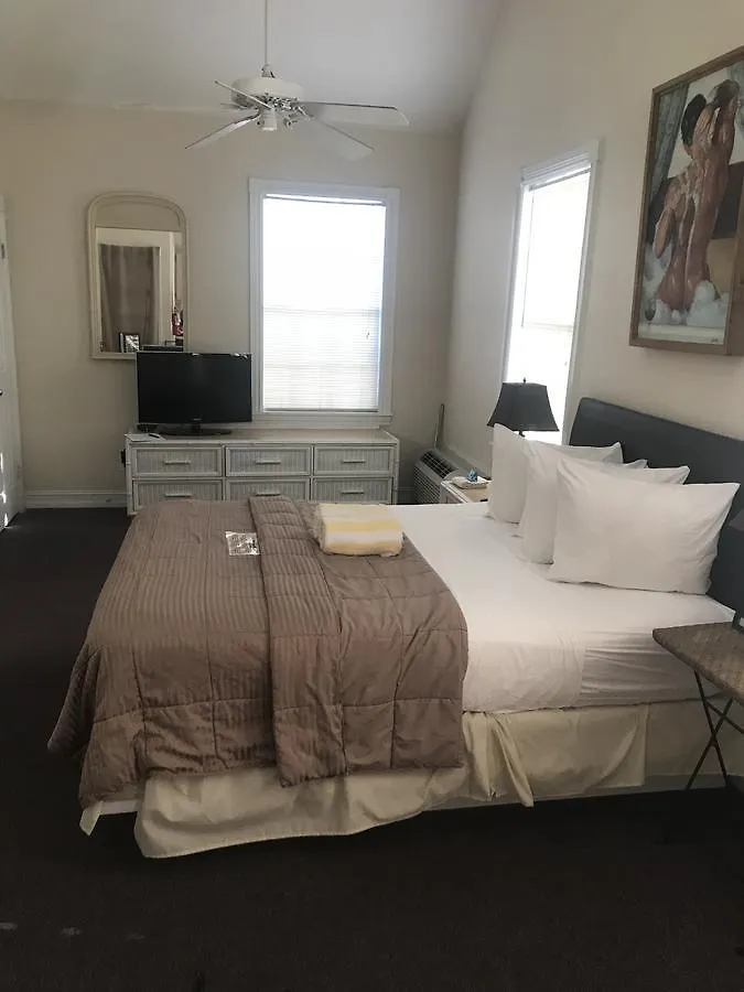 New Orleans House - Gay Male Adult 2* קי וסט