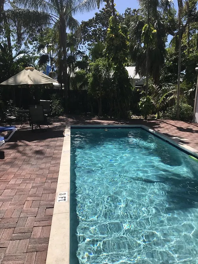 New Orleans House - Gay Male Adult בית הארחה 2*