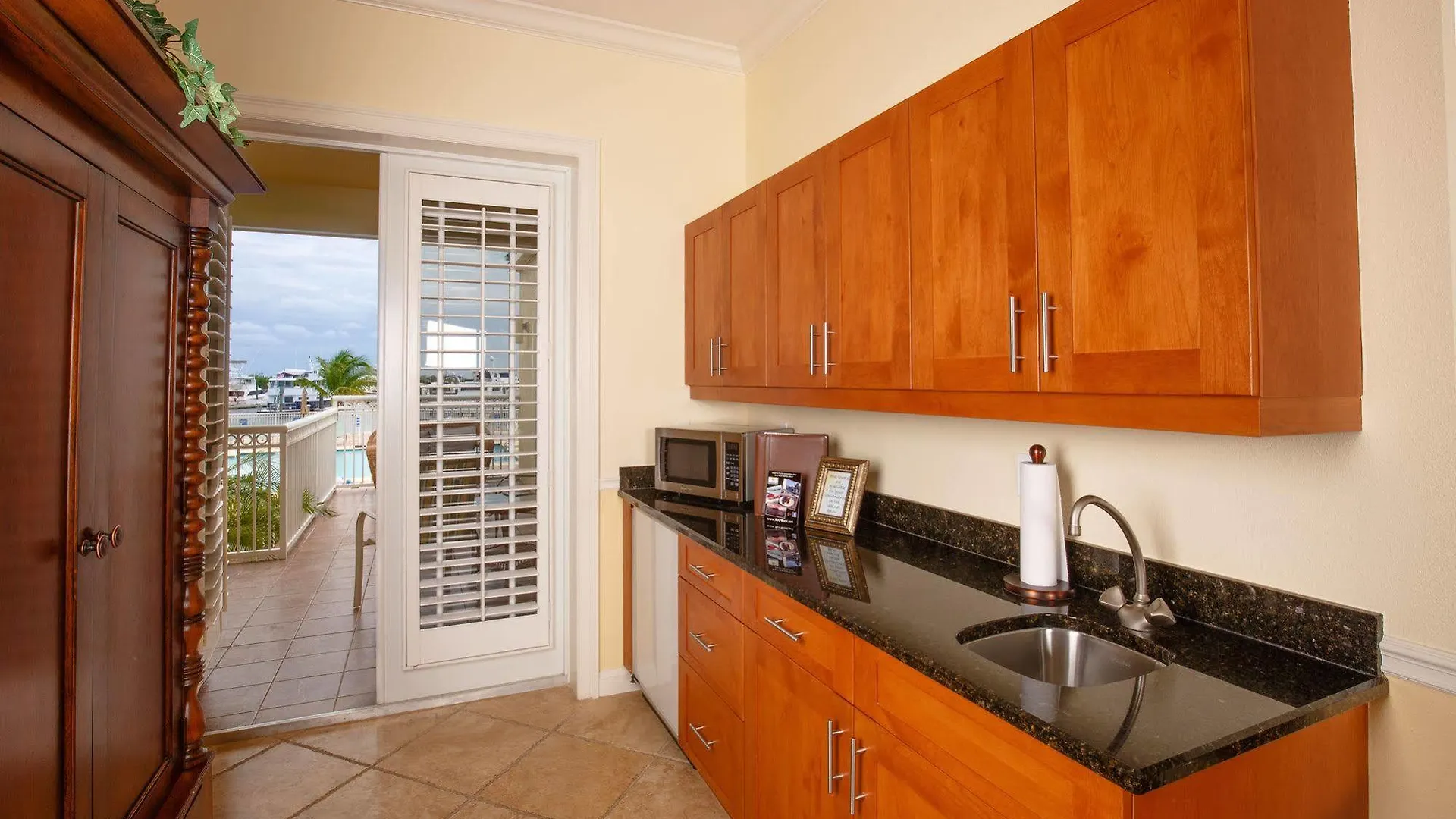 Apartment Harbour Oceanfront *