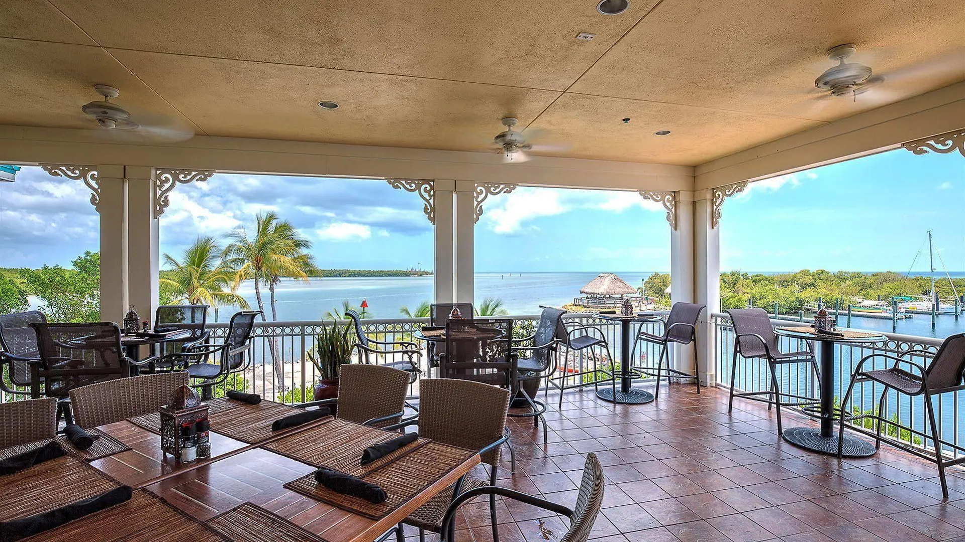 Apartment Harbour Oceanfront