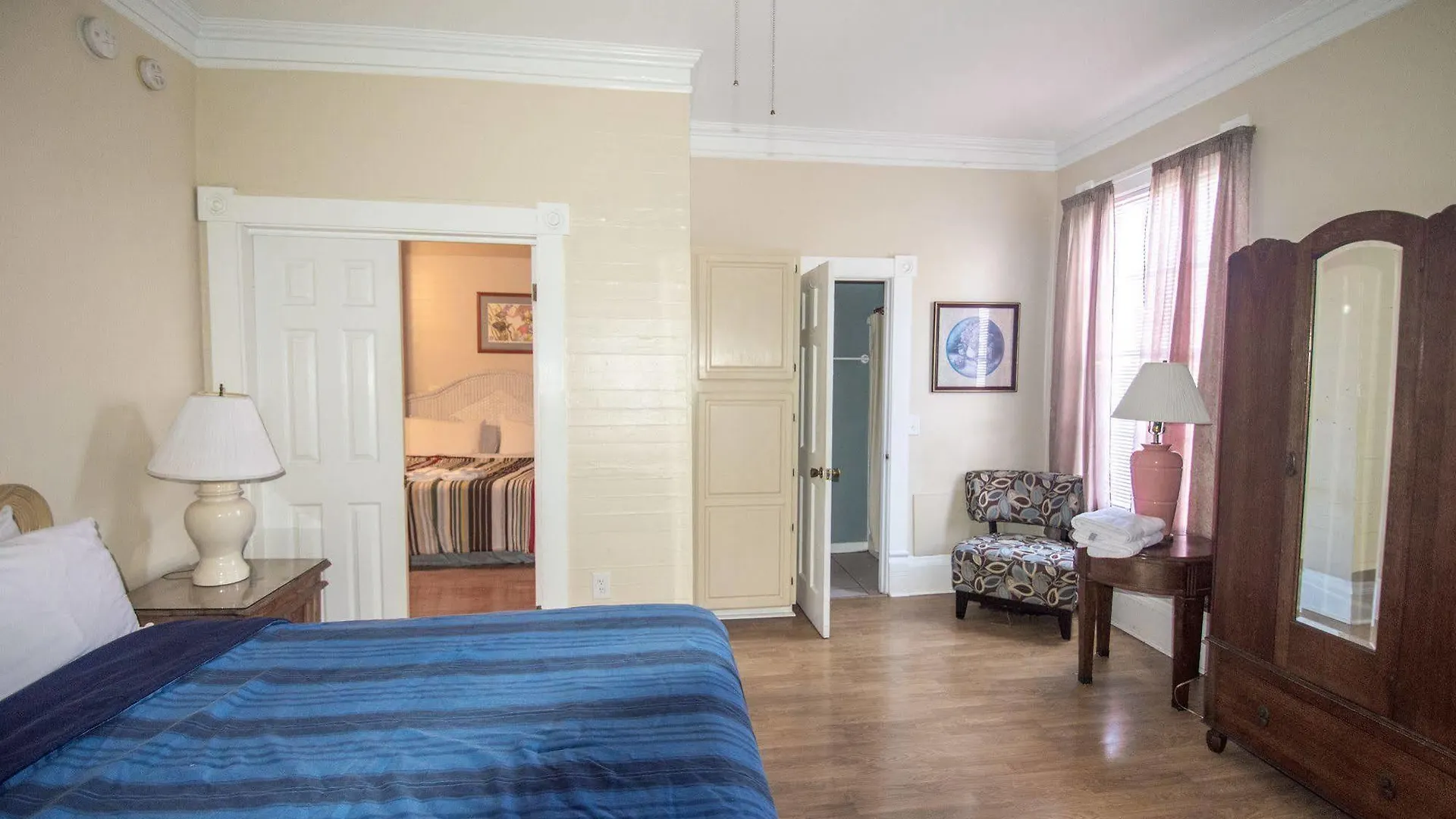 Duval House Bed & Breakfast Key West