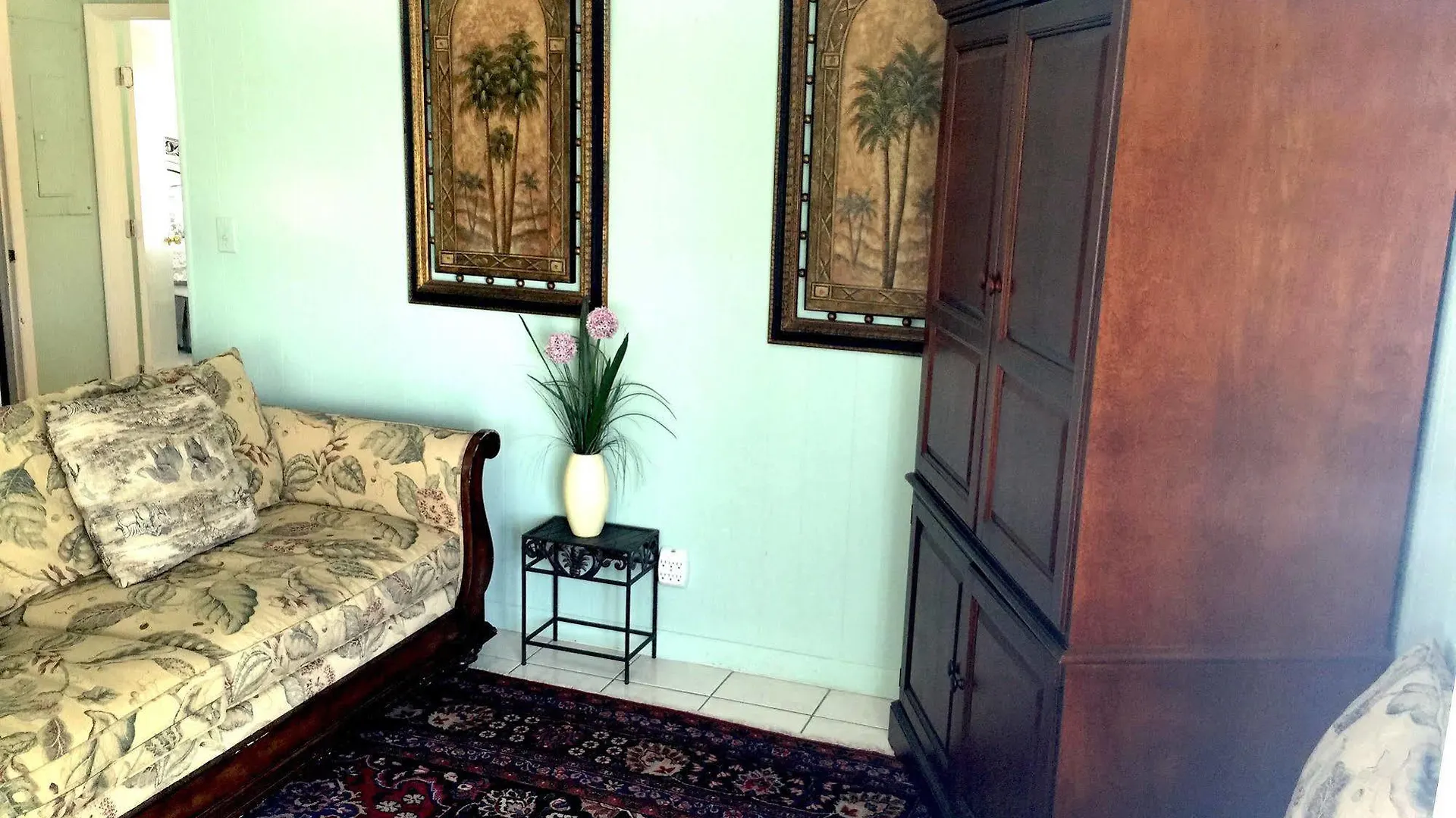 Old Town Suites