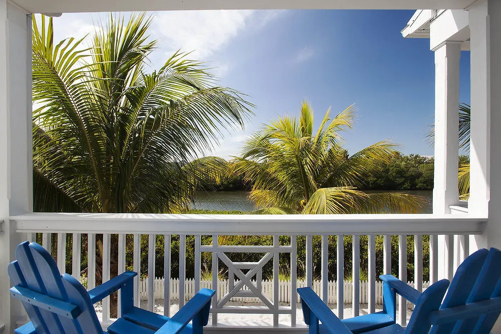 Parrot Key & 4*