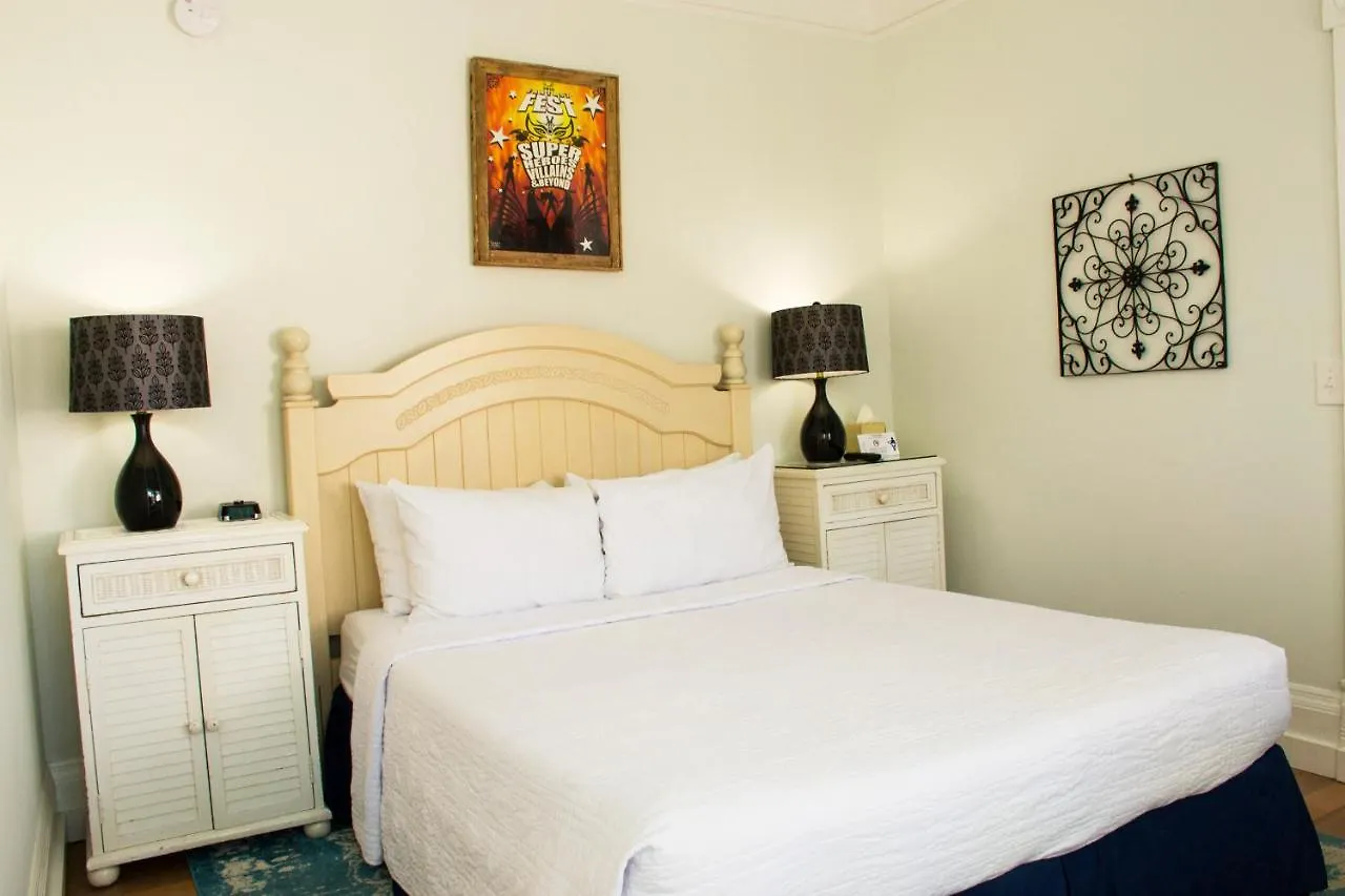 Duval House Bed & Breakfast