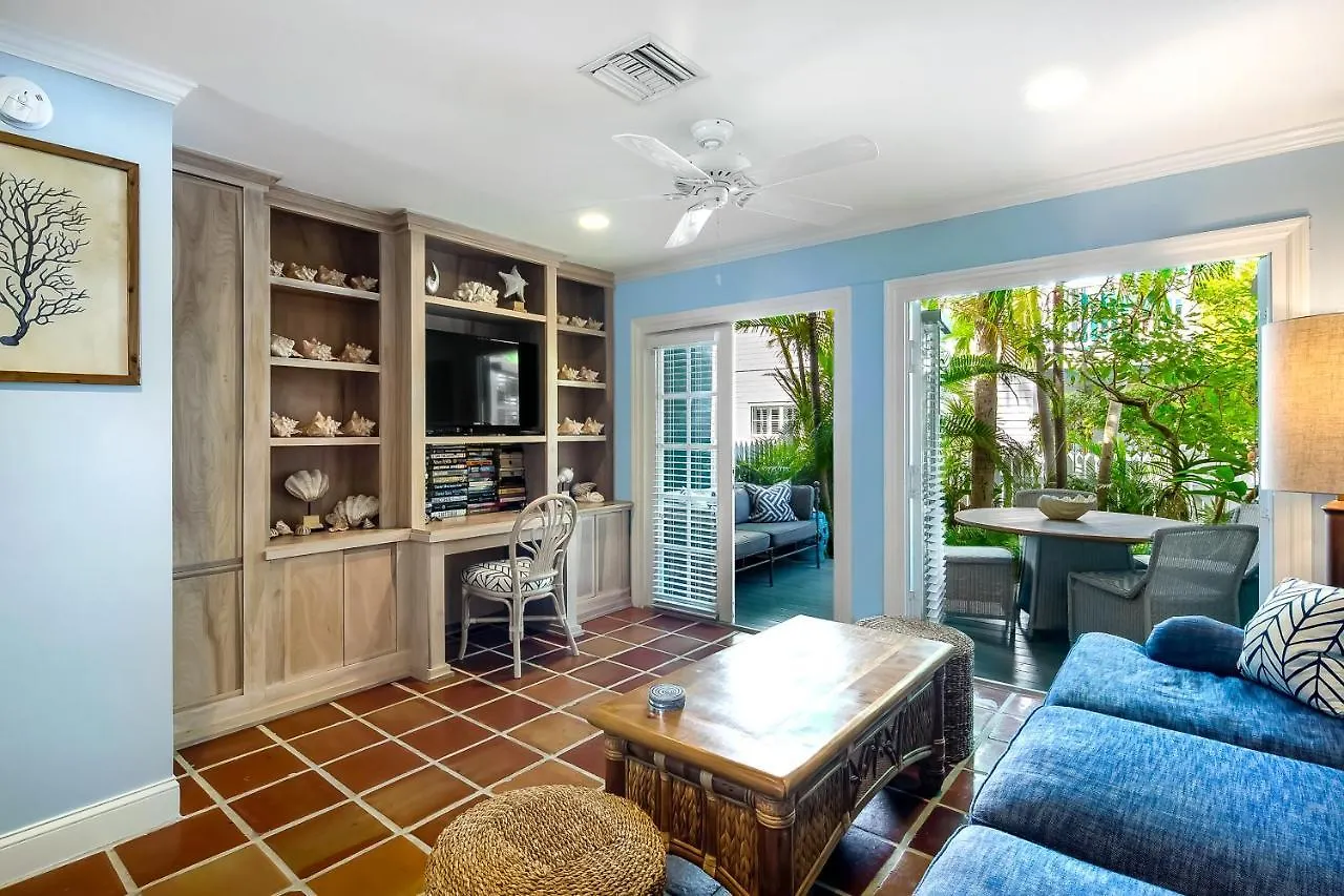 Apartment Cool Breeze