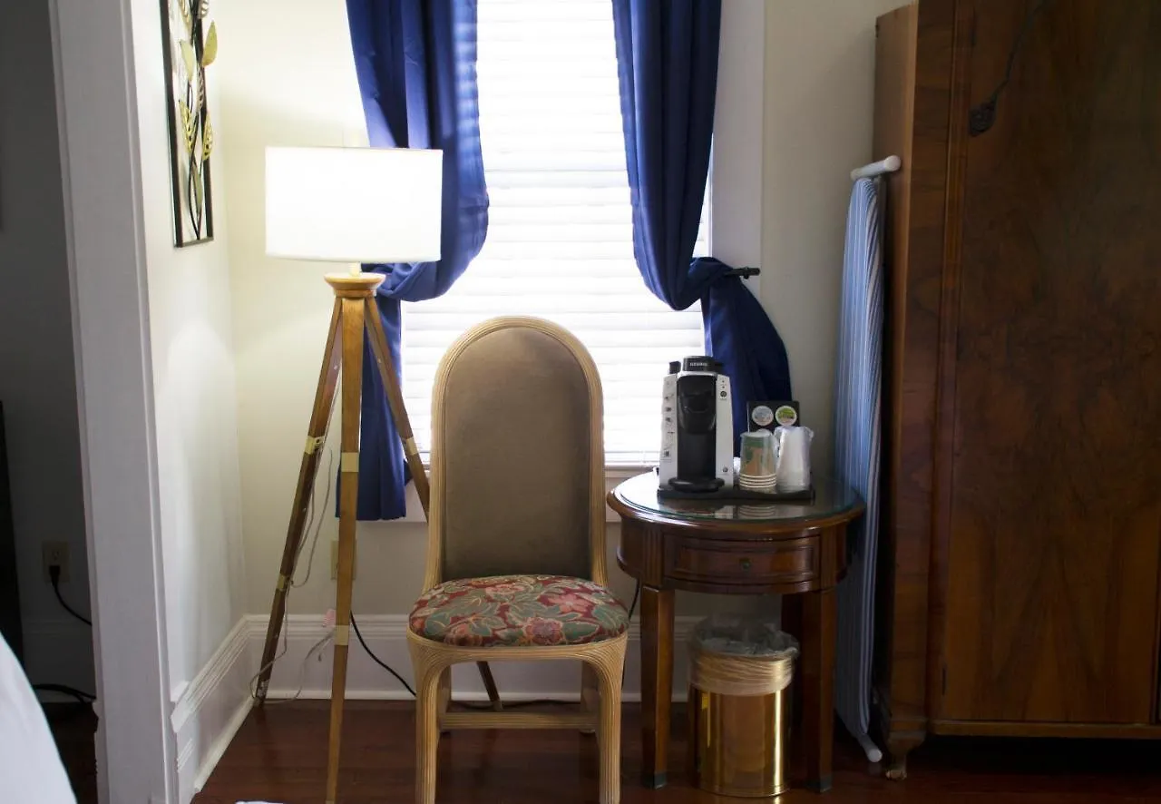 Duval House Bed & Breakfast Key West