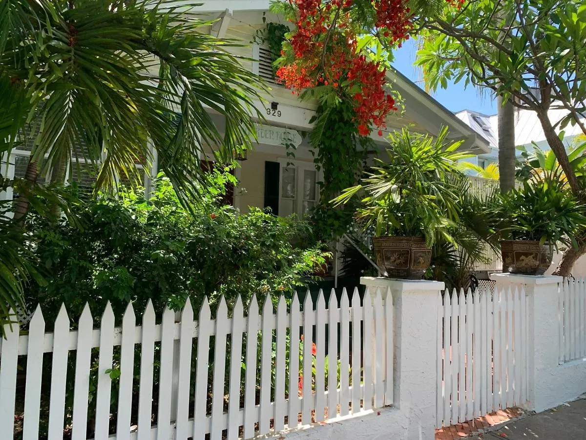 The Garden House 2*